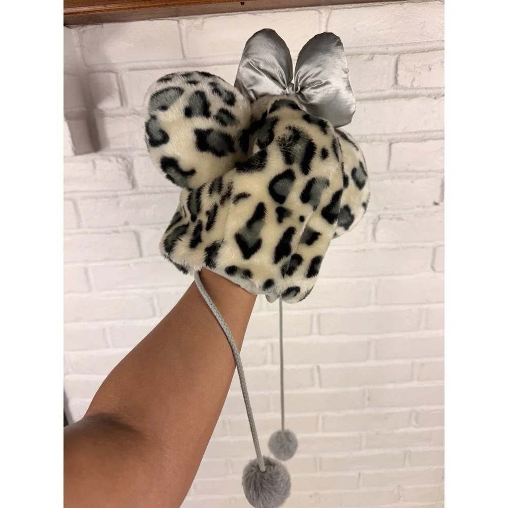 Disney Parks Minnie Mouse Leopard Faux Fur Hat Silver Bow Ears Pom Pom Y2K